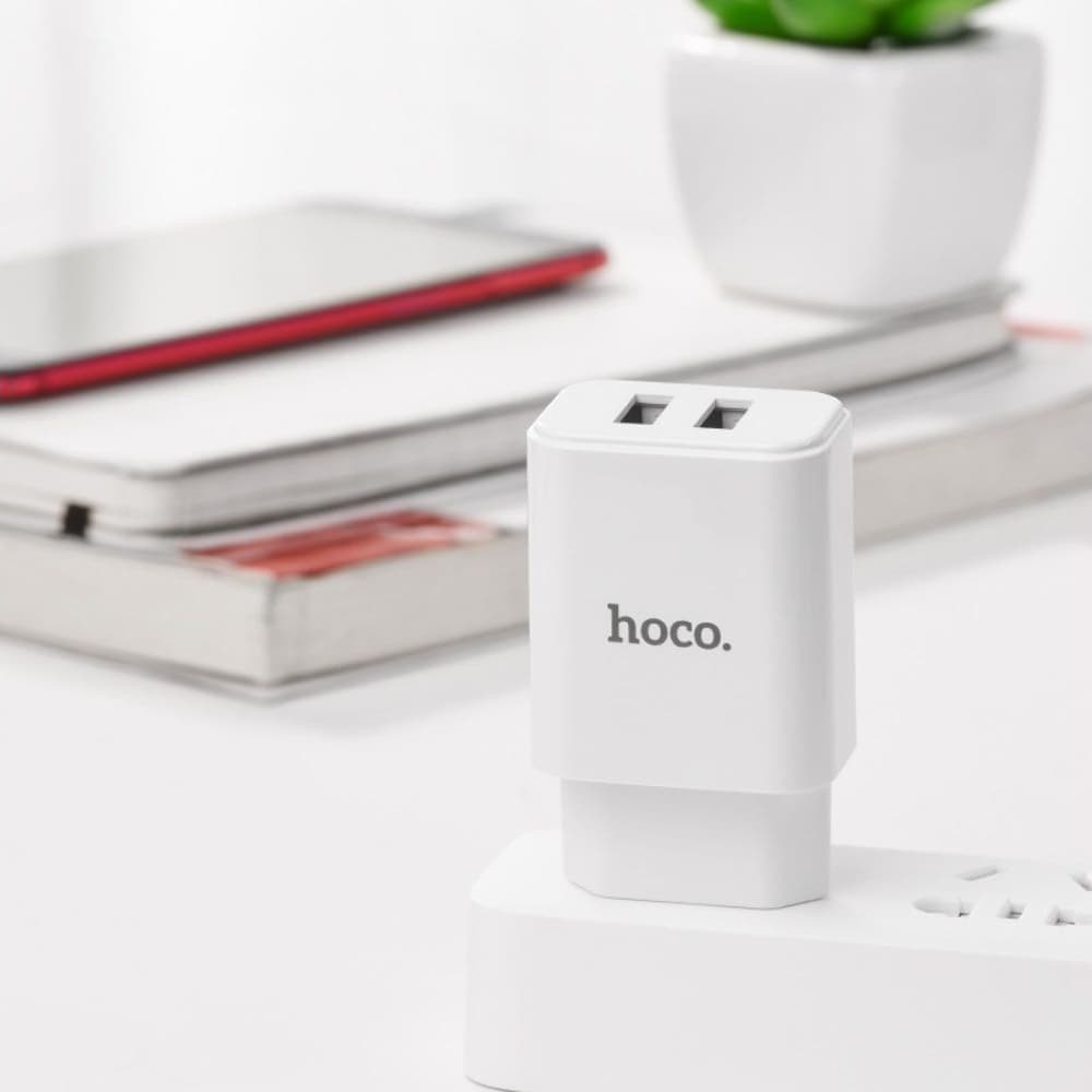 Сетевое зарядное устройство Hoco C62A, 2 USB, 2.1 А, Micro-USB, белое